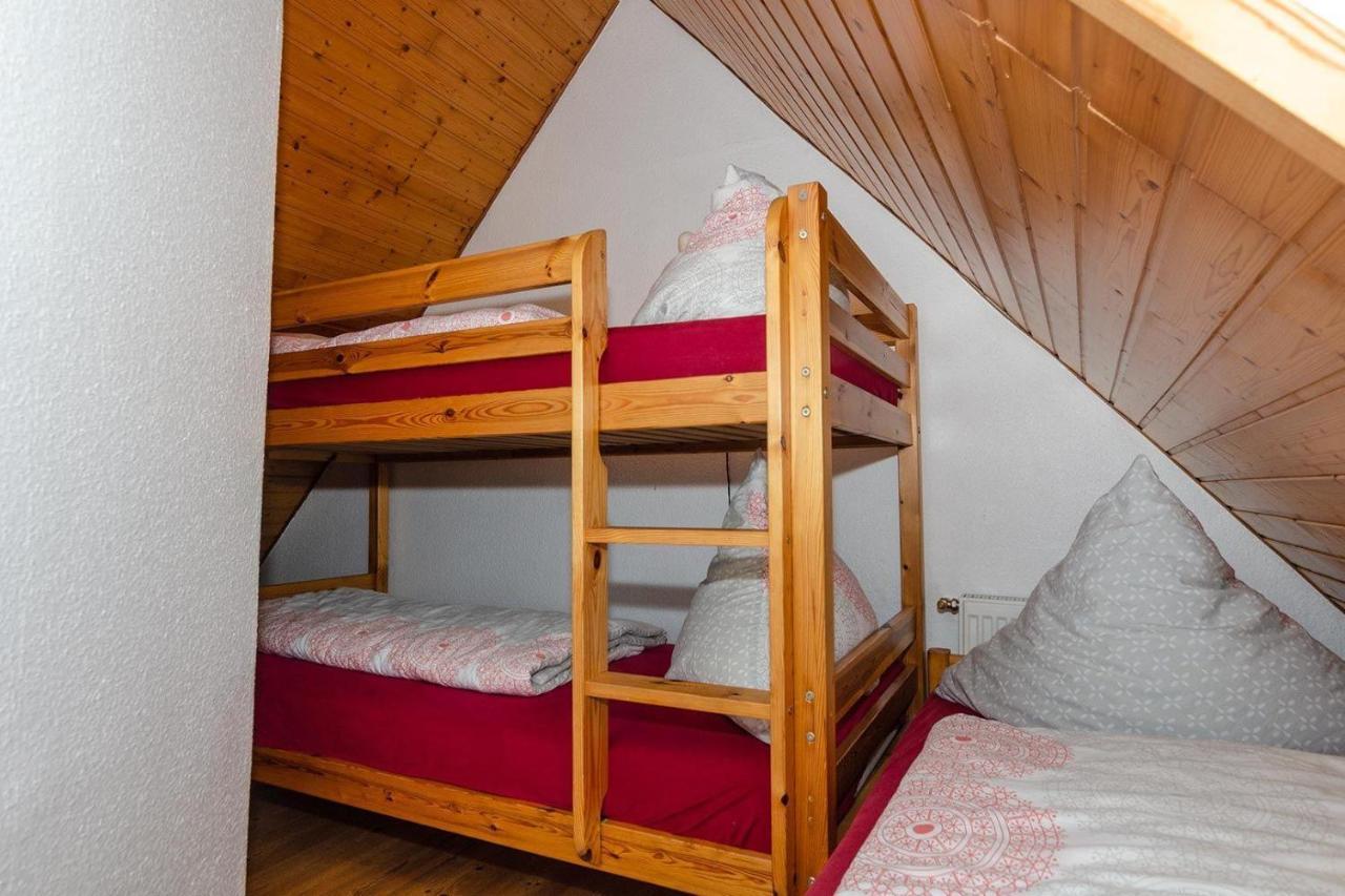 3-R-Ferienwohnung-Fuer-4-Personen-In-Schaprode-Auf-Ruegen-Zi3 Luaran gambar